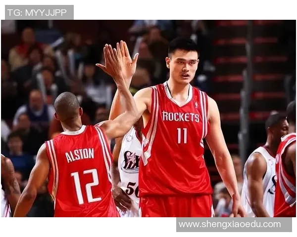 姚明领衔中国男篮征战亚锦赛展现强大进攻实力与团队配合 姚明领衔中国男篮征战亚锦赛展现强大进攻实力与团队配合